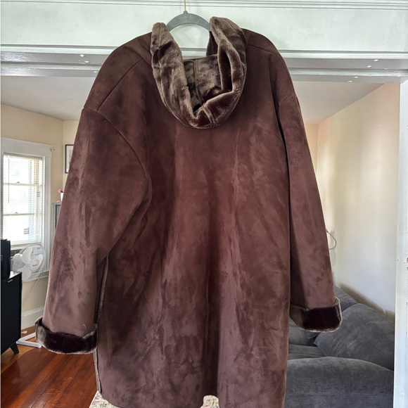 WOMENS 2X FAUX FUR BROWN HOODED JACKET FROM JONES OF NEW YORK 

IN GREAT SHAPE! - Picture 3 of 3